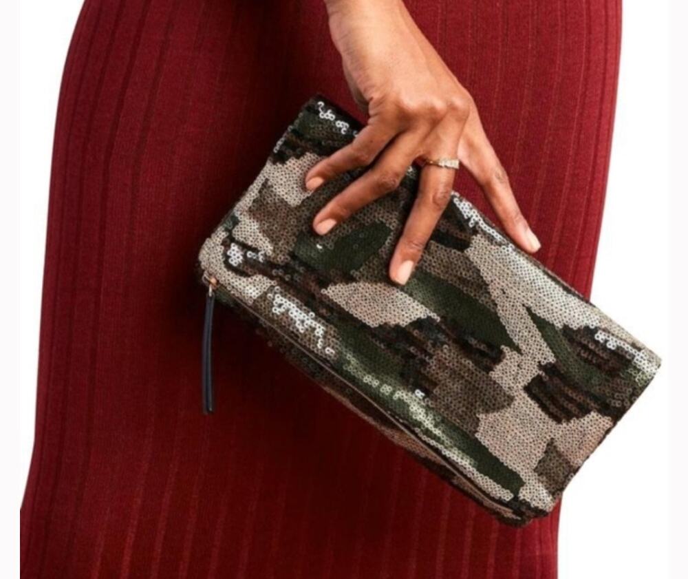 NWOT Stella & Dot margeaux sequin camo fold over clutch